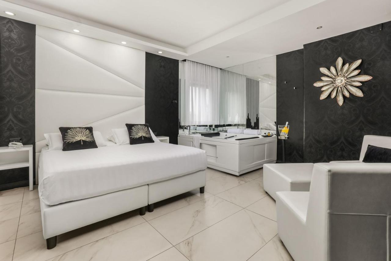 Reggia Suite Spa Hotel Caserta Exteriör bild