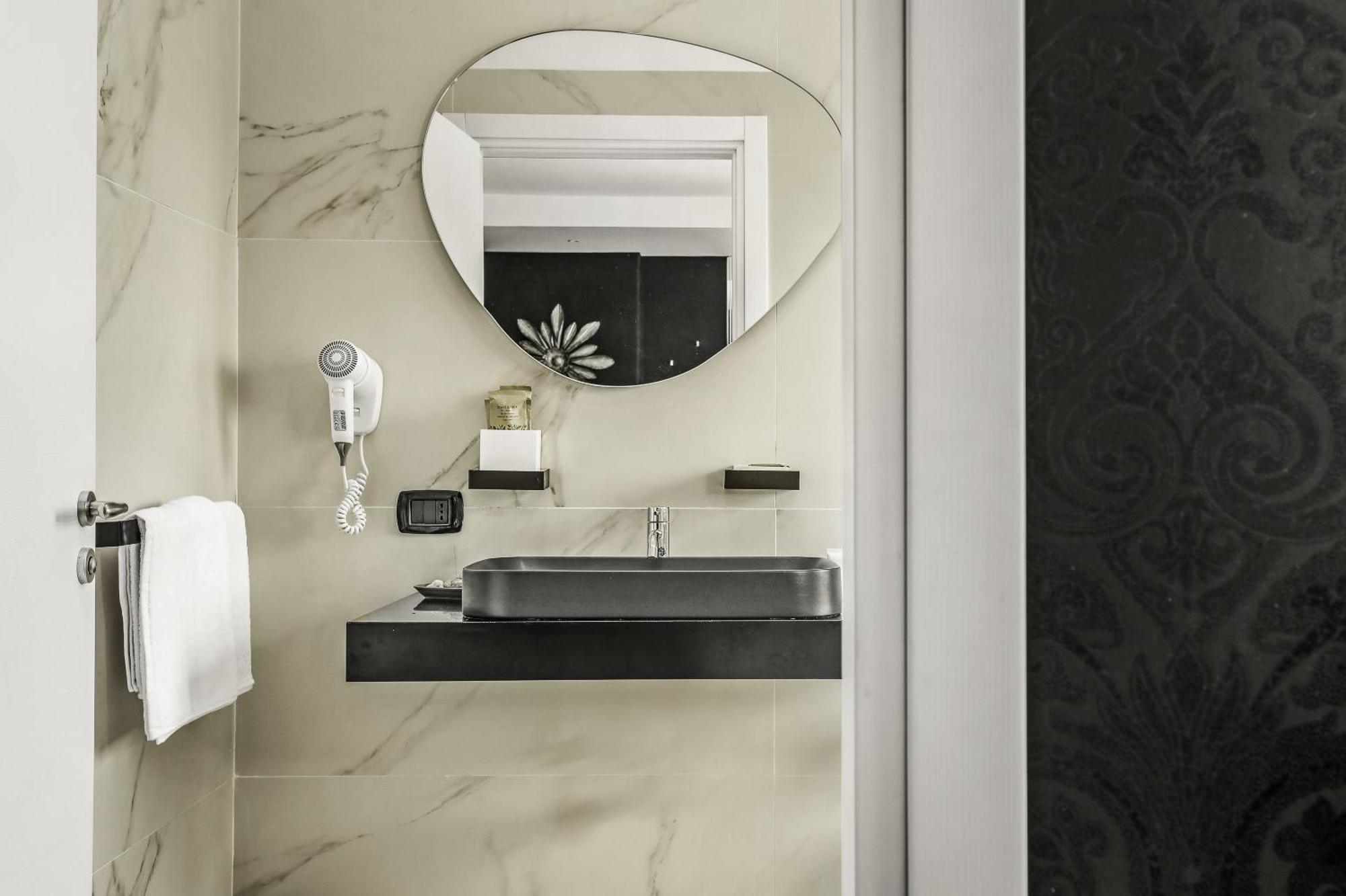 Reggia Suite Spa Hotel Caserta Exteriör bild