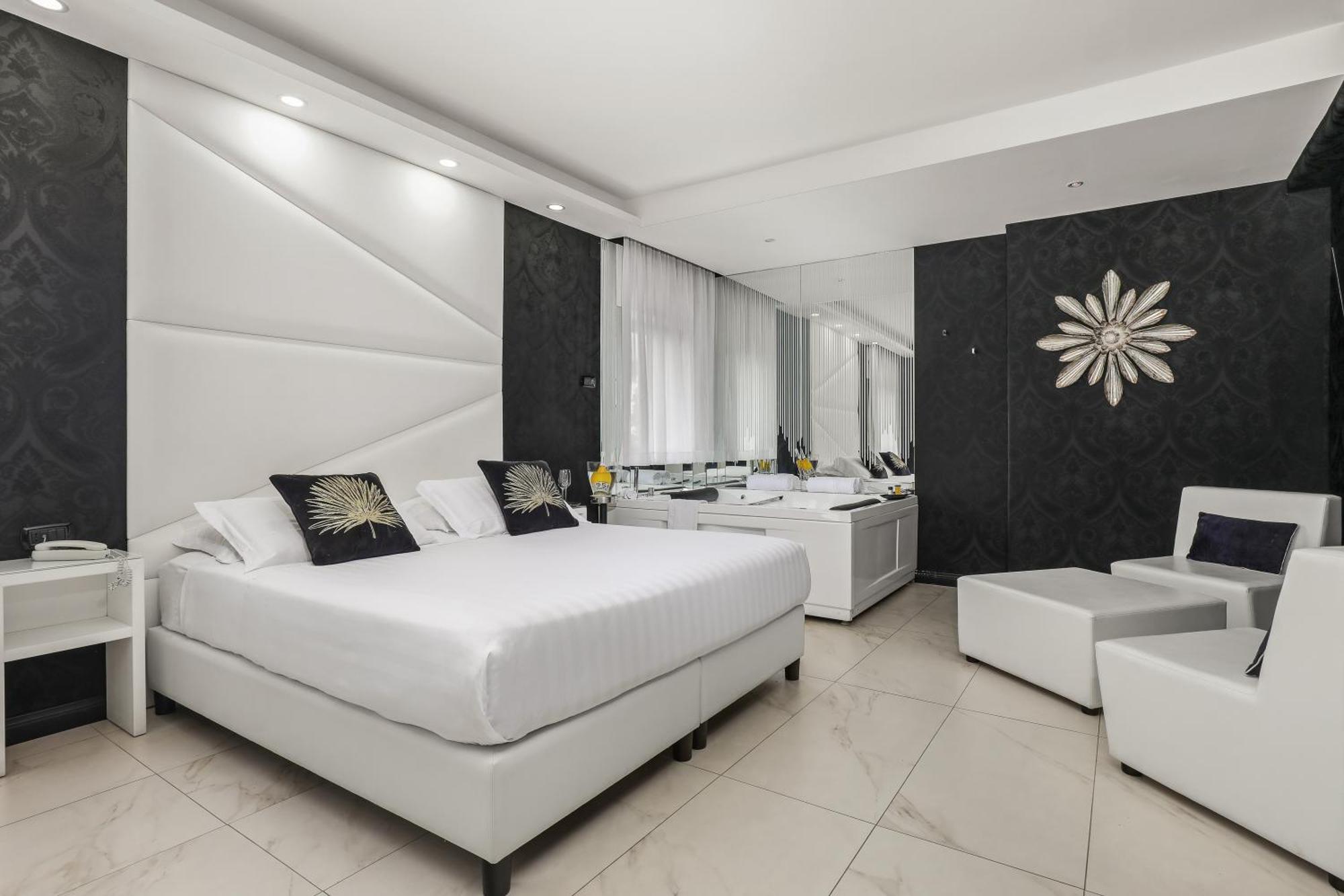 Reggia Suite Spa Hotel Caserta Exteriör bild